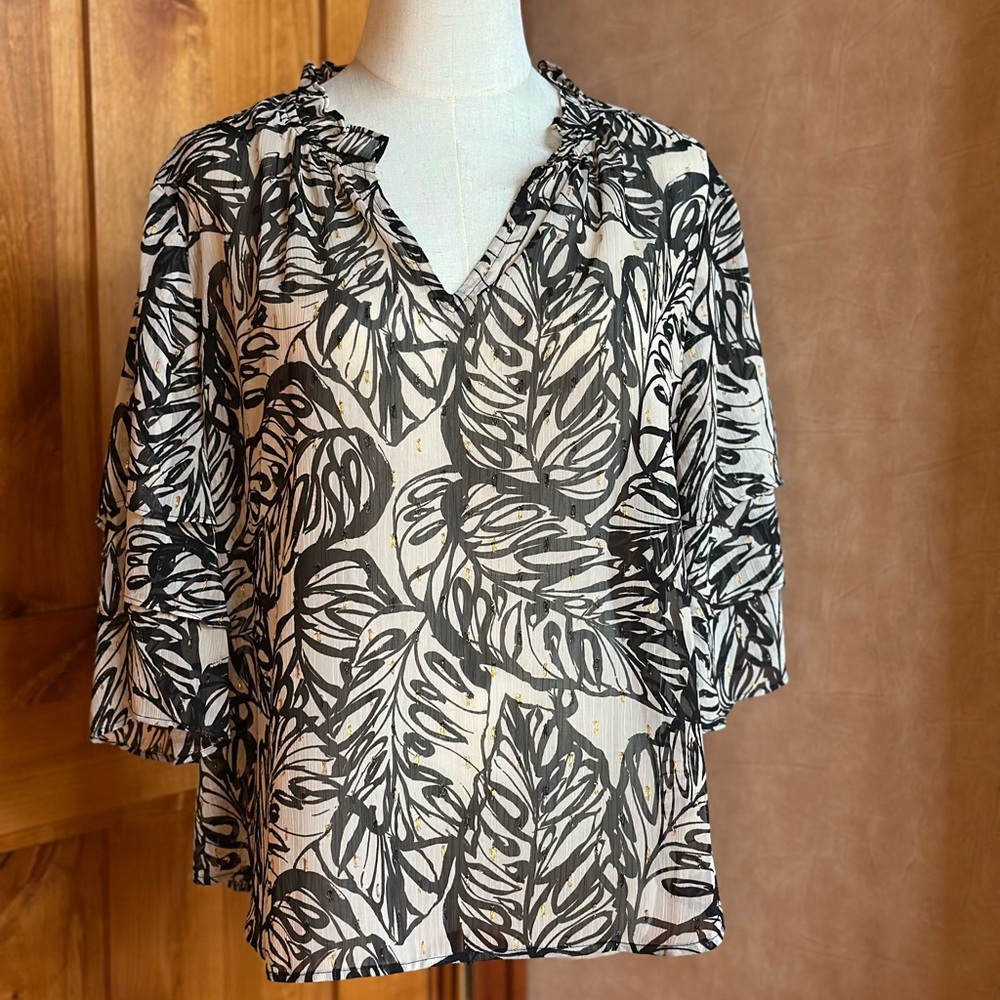 Chico's Cream and Black Leaf-Print V-Neck Tunic